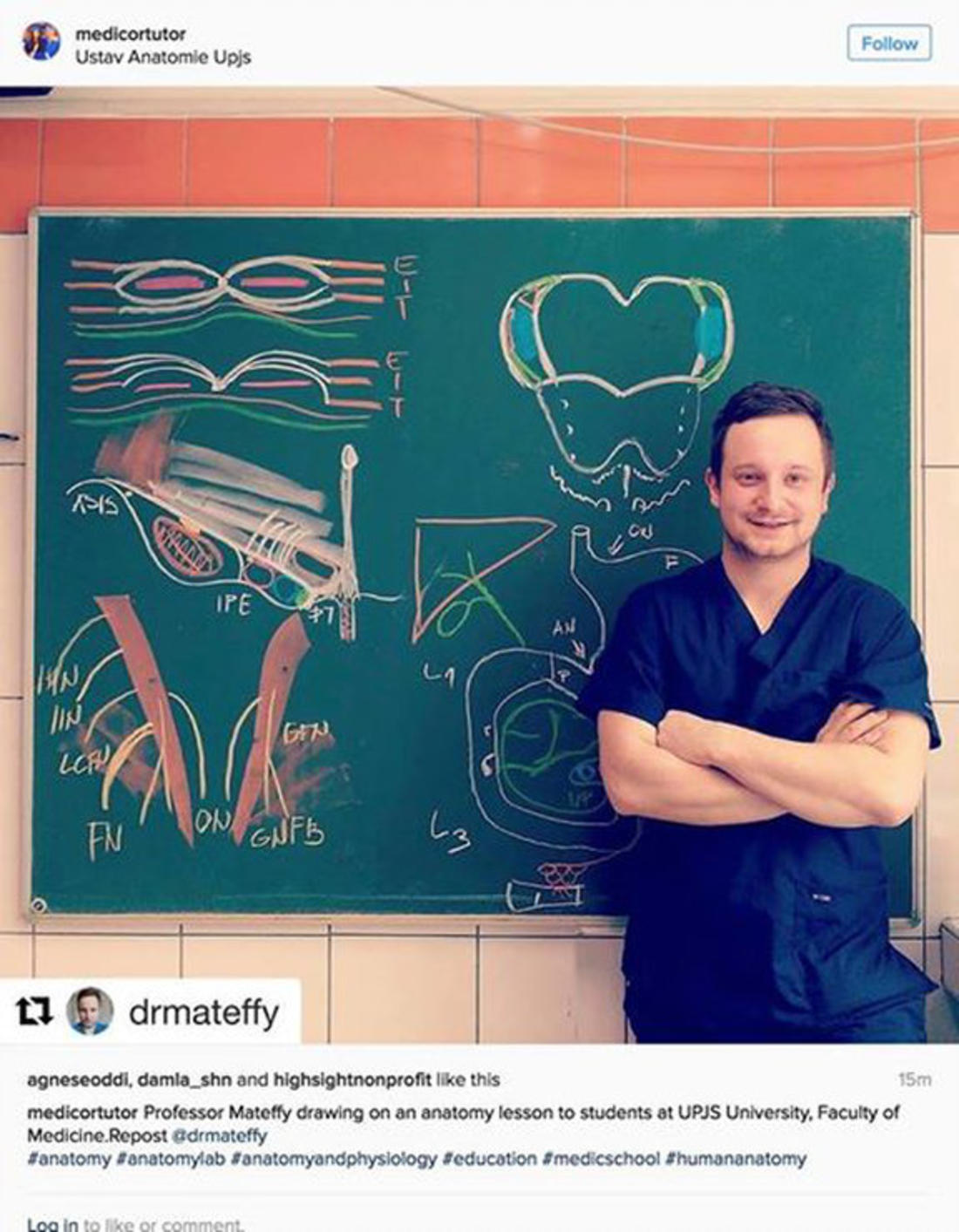 Il Prof. Mateffy durante una lezione di anatomia presso l'Università Pavol Jozef Šafárik di Košice, Facoltà di Medicina.